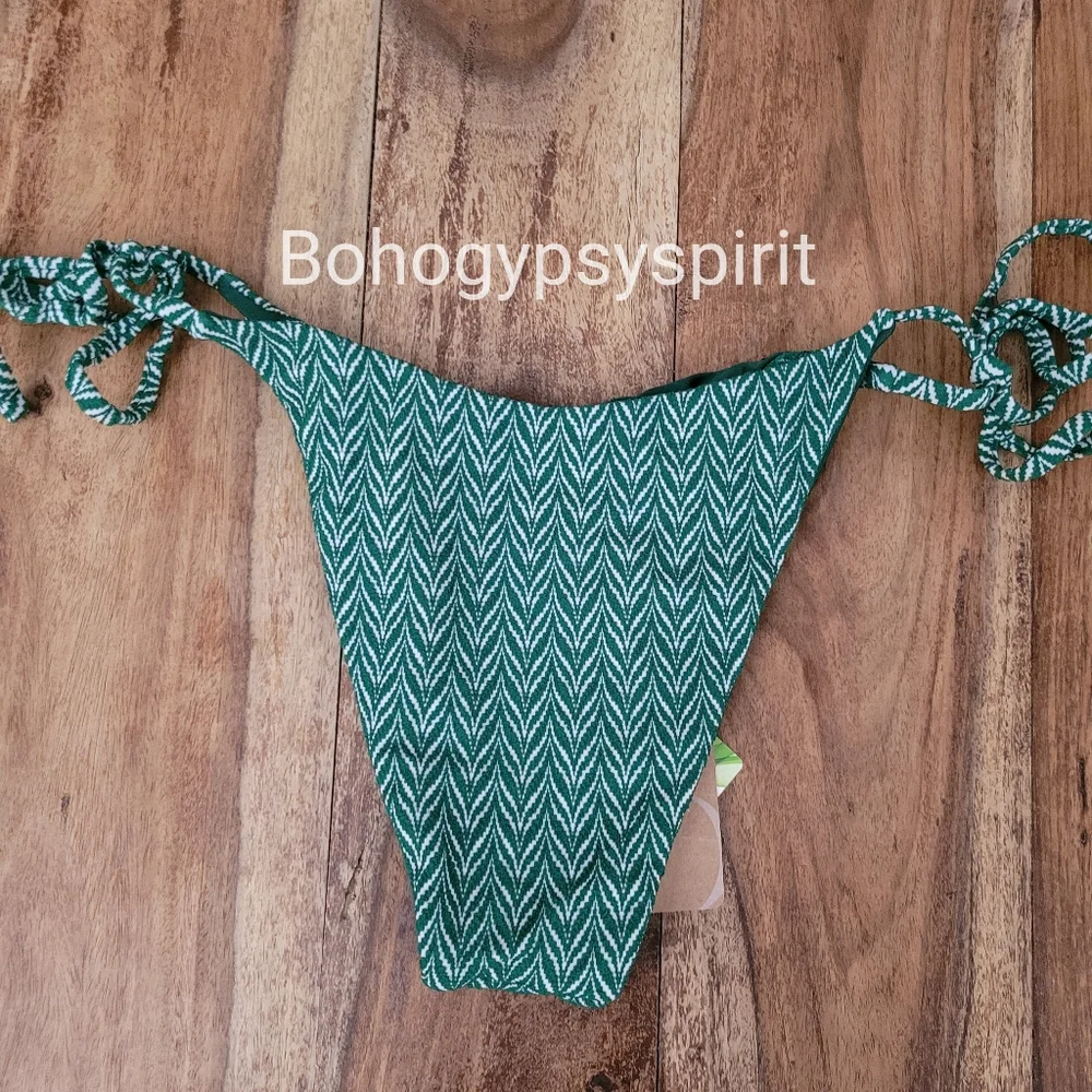 $87 Berlook Green Geometric Cut Out Bikini Set